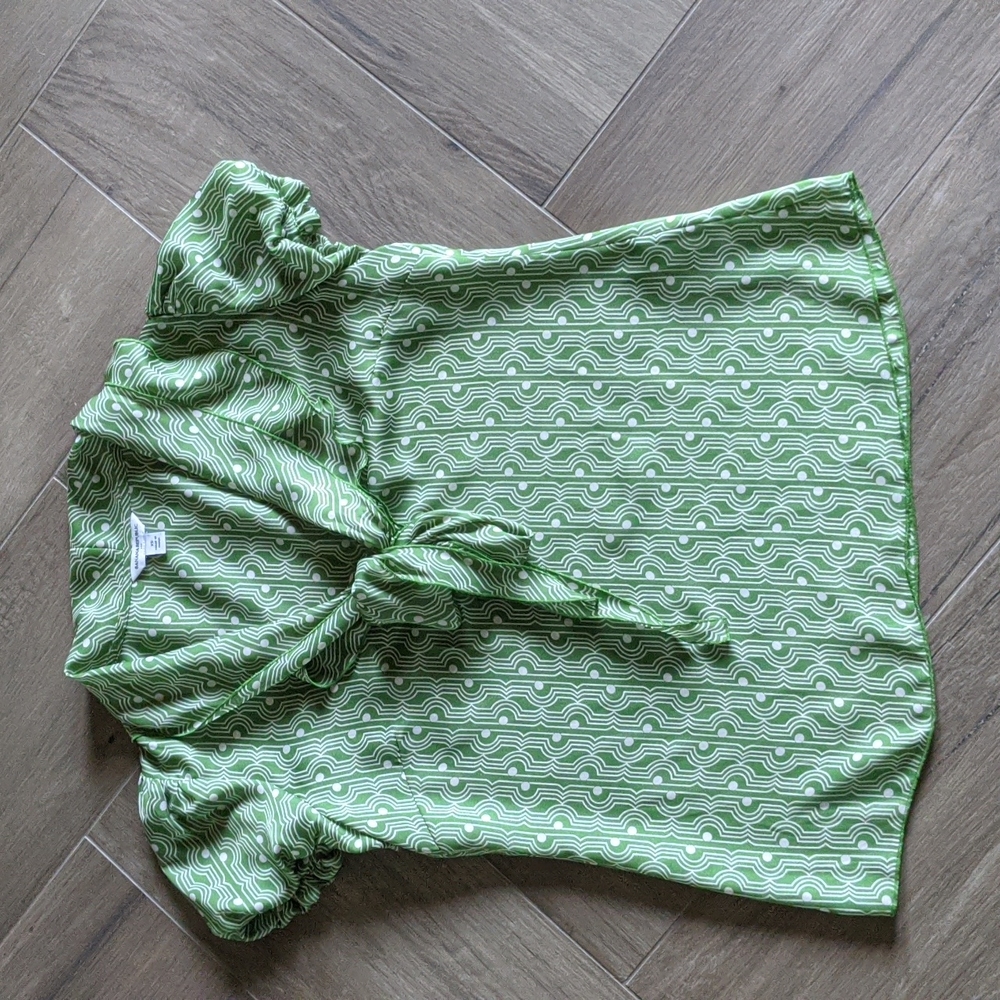 Banana Republic blouse size x s.